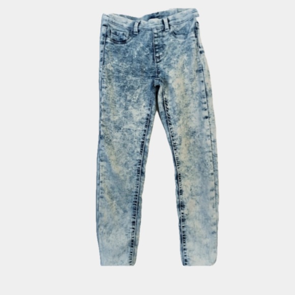 5/$20 Acid Wash Jeans - Picture 1 of 9